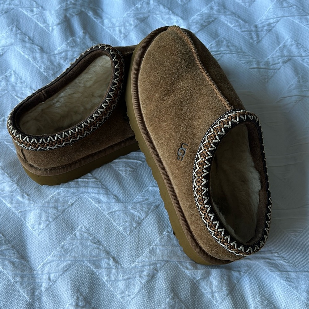 UGG tasmans!!!